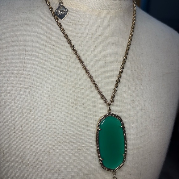 Kendra Scott Rayne Pendant Necklace - Picture 6 of 7